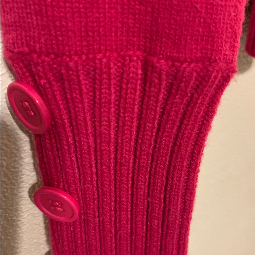 Pink sweater. - Picture 4 of 5